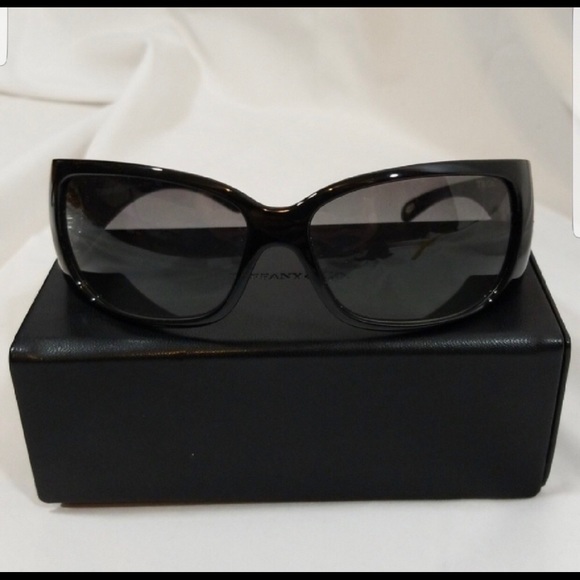 Authentic Tiffany oversized sunglasses 4004-b - Picture 1 of 8